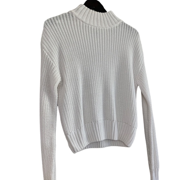 Cable knit Sweater Size Small - Picture 1 of 6